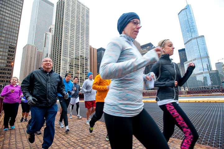 Conference attendees in Chicago start an early morning running tour of downtown and the loop.